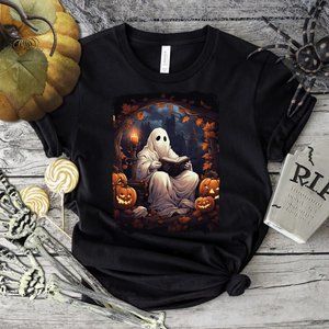Halloween Librarian Ghost Shirt, Vintage Ghost Reading Book Teacher T-shirt